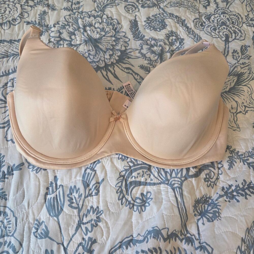 NWT Victoria's Secret 34DDD Lightly Lined Underwire Nude Bra